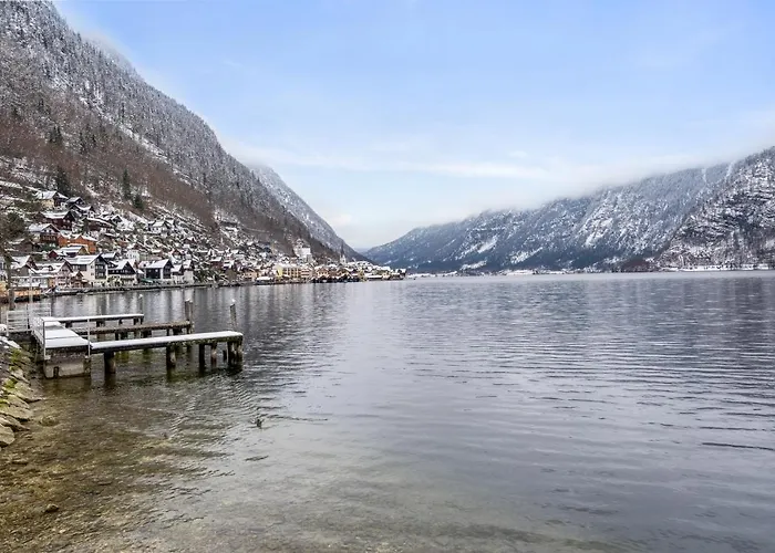 Hallstatt Lakeside Top 1