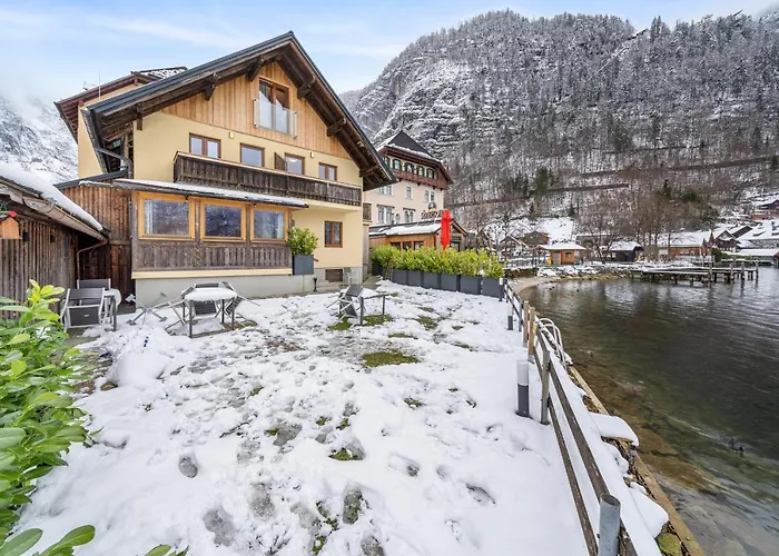 Hallstatt Lakeside Top 1
